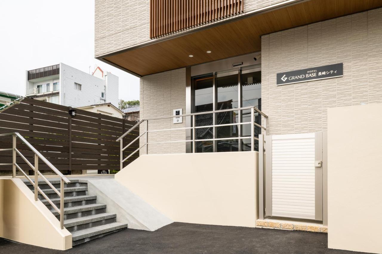 Grand Base Aparthotel 3*